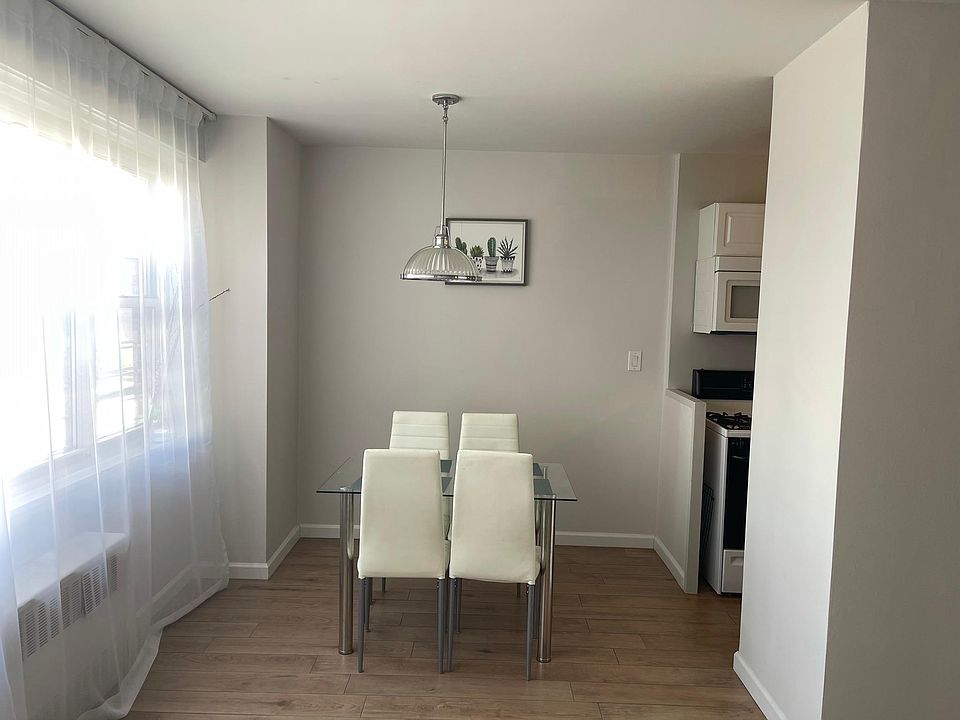 1st image of 2930 W 5th St APT 12