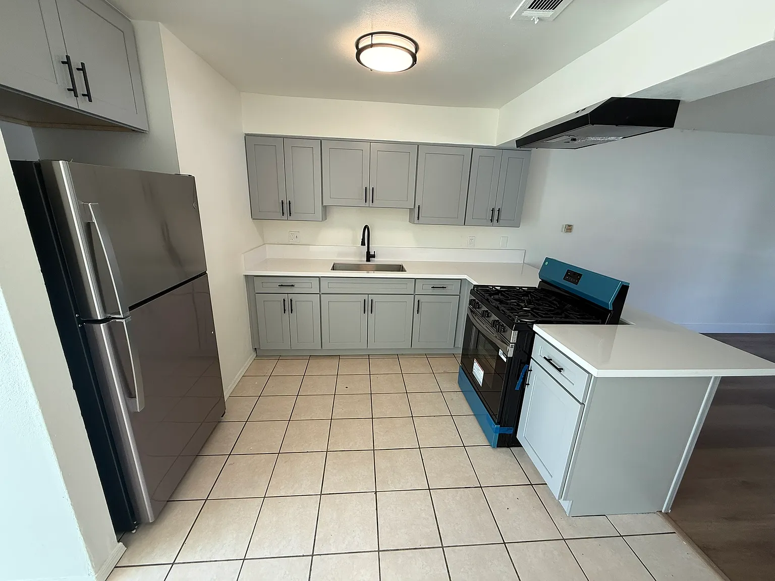 2 bed, 1.5 bath, 1056 sqft, $1,945 — Photo 4