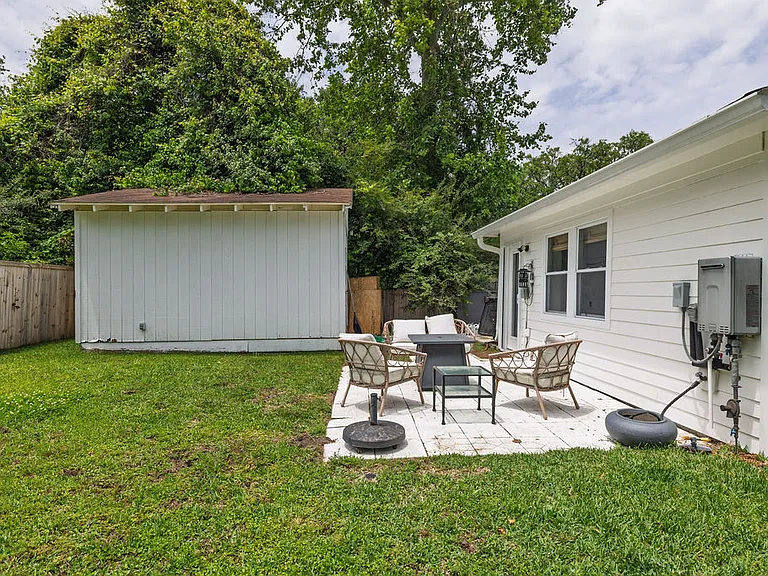 1495 Mataoka St — Photo 26