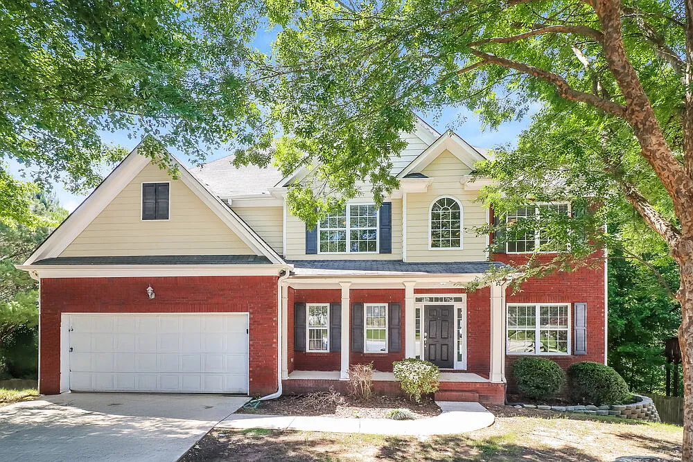 5 bed, 3.0 bath, 2701 sqft, $2,795 — Photo 1