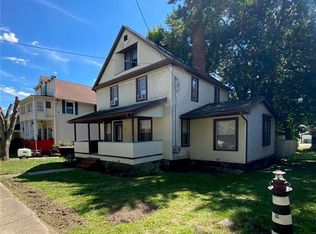 240 W Maple St, Hartville, OH 44632