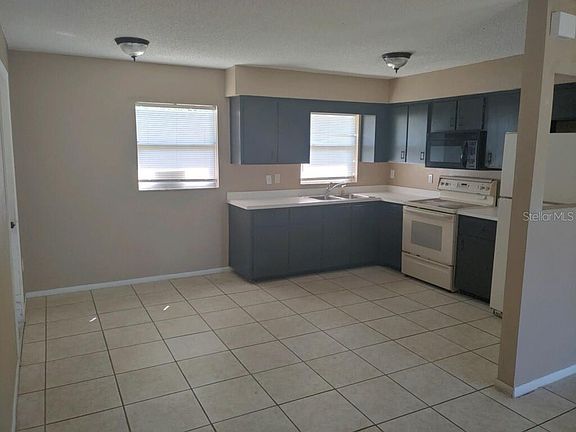 4th image of 3717 Mohawk Dr