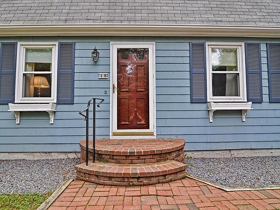 2nd image of 18 Ash Park Dr