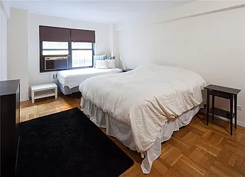 Rented by Warburg