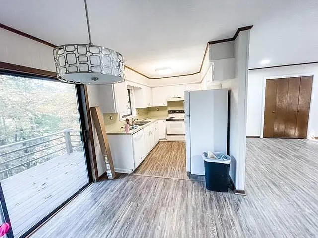 Dining Room/Kitchen