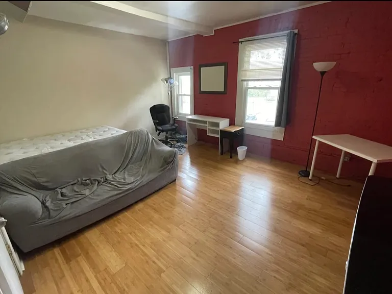 23 E Clinton St #2R — Photo 7
