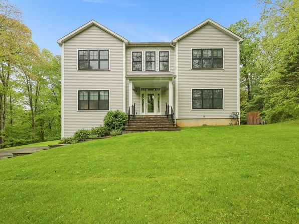 43 Hunting Ridge Rd, Greenwich, CT 06831