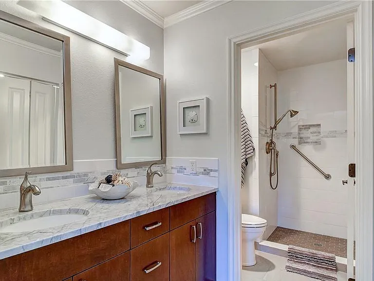 9201 NE Juanita Dr #104 — Photo 11