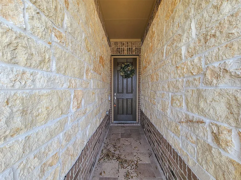 14202 Persimmon Woods Dr — Photo 37
