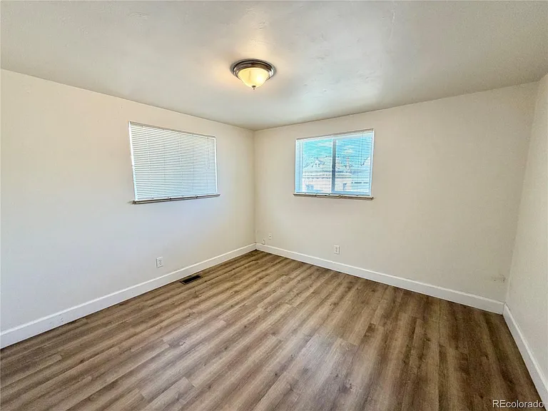 3144 N Vine St — Photo 8