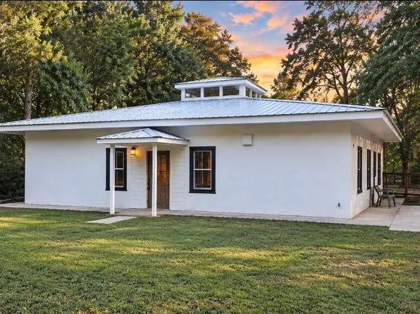 5035 Annunciation Rd, Kiln, MS 39556