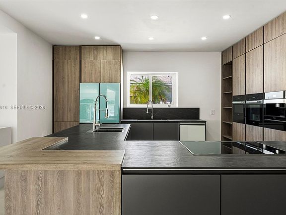 4th image of 1101 S Shore Dr #0