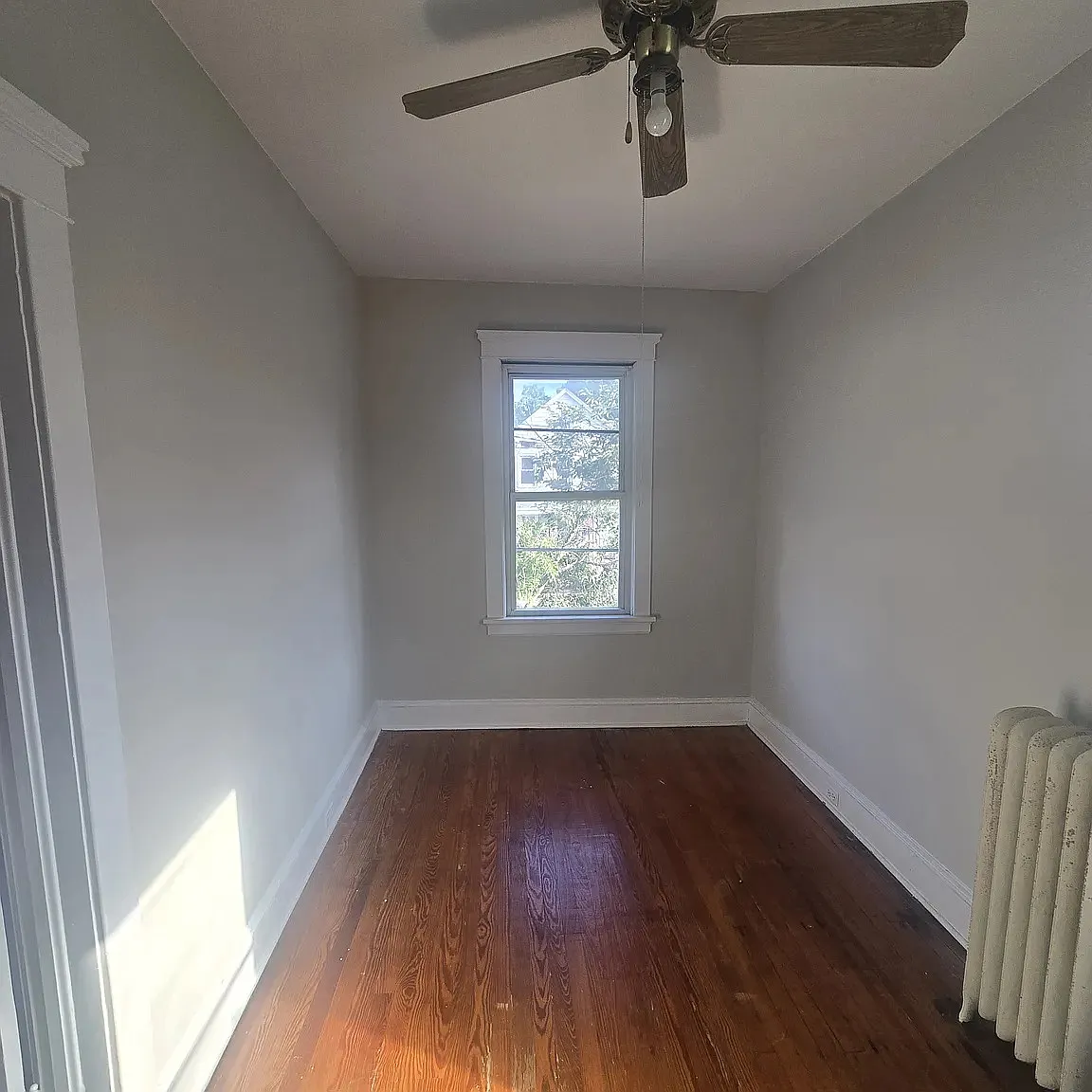 4 bed, 2500 sqft, $2,875 — Photo 2