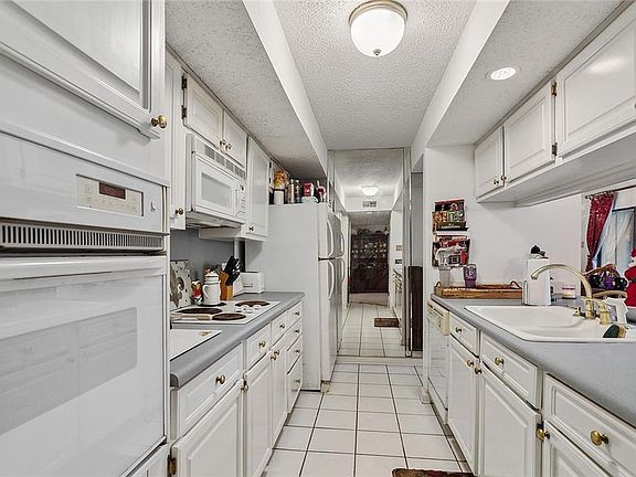 5th image of 645 Tete Lours Dr APT 4