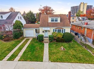2624 211th St, Bayside, NY