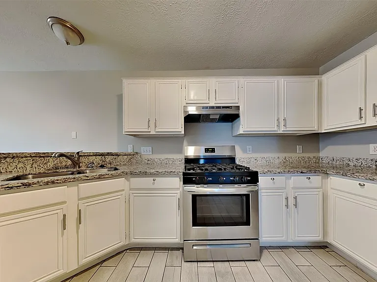26010 Richards Rd — Photo 4