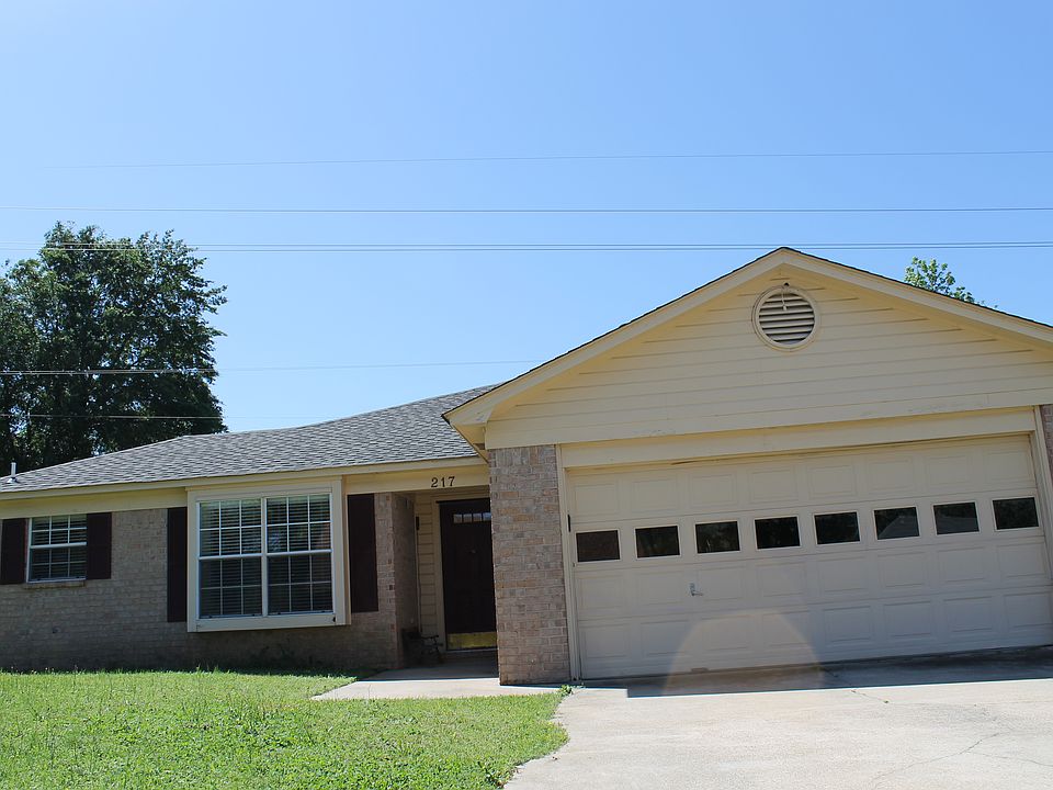 1st image of 217 La Grange Dr