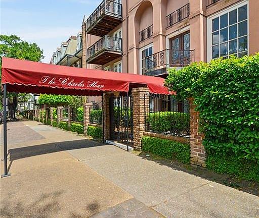 3rd image of 3000 Saint Charles Ave APT 105