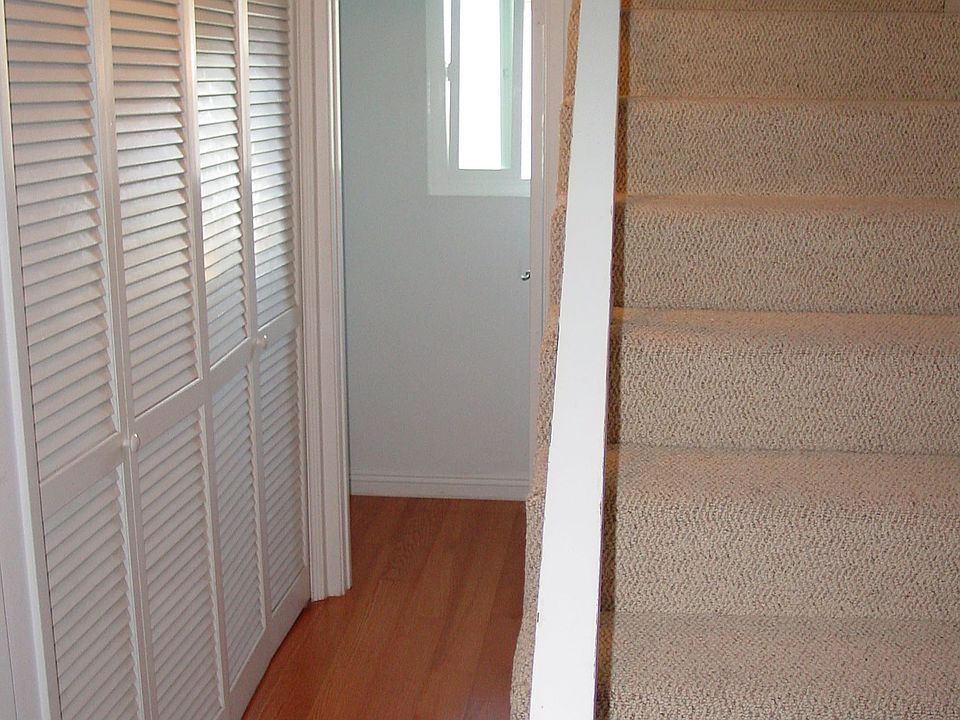 hallway with washer/dryer on side