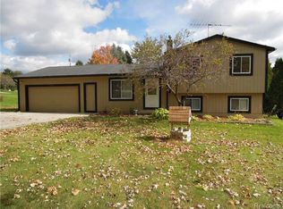 615 S Baldwin Rd, Oxford, MI 48371