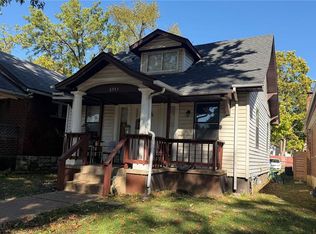 6937 Etzel Ave, Saint Louis, MO 63130