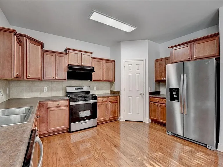 2104 Nelms Pointe Lndg — Photo 13