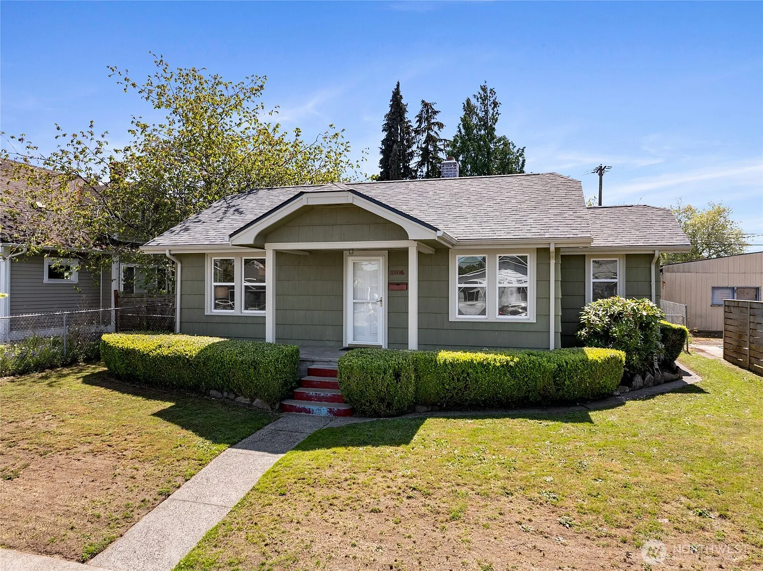 1106 E Harrison Street photo 1