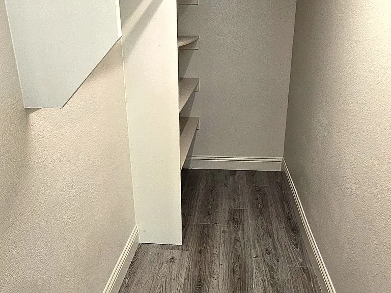 944 Lake Meadow Ln — Photo 15