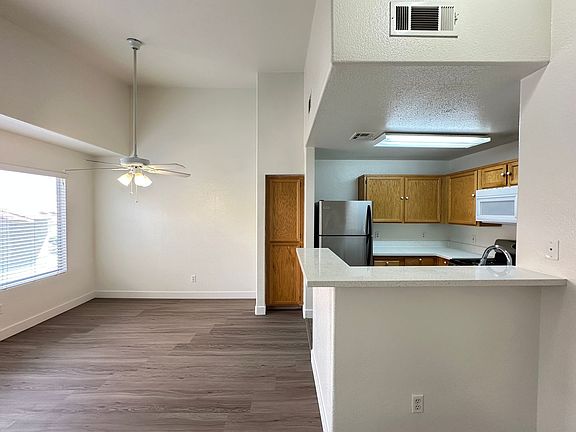 5th image of 350 S Durango Dr #Bld-207