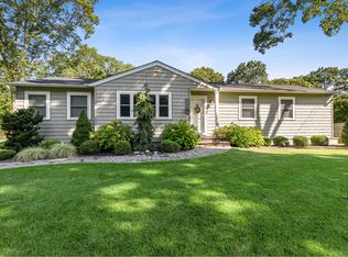 34 Rolling Hill Rd, Hampton Bays, NY 11946