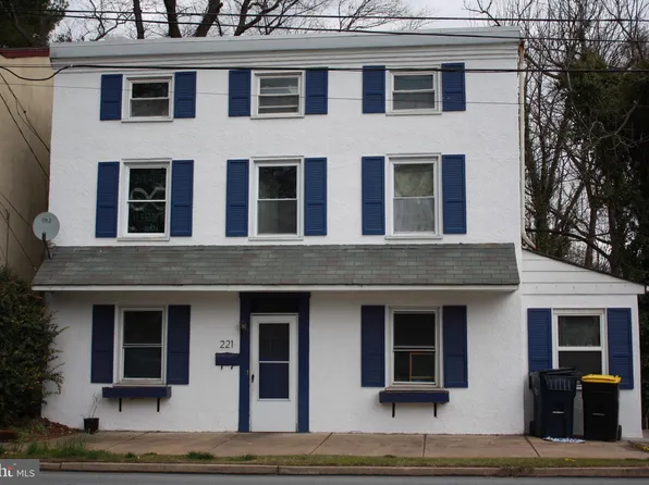 221 N Union St, Kennett Square, PA 19348