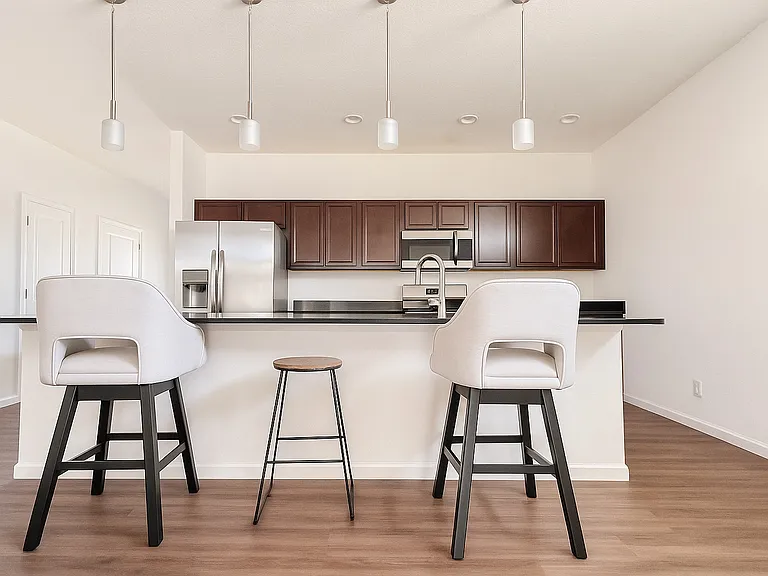 1099 Confidence Dr — Photo 4