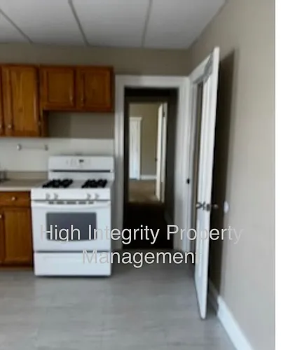 410 Maple Ave Photo 1
