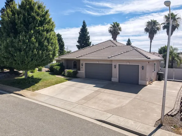 935 Coggins St, Redding, CA 96003