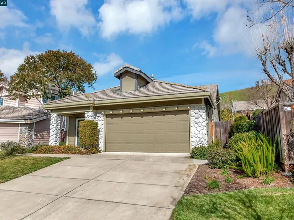 1155 Moccasin Ct, Clayton, CA 94517