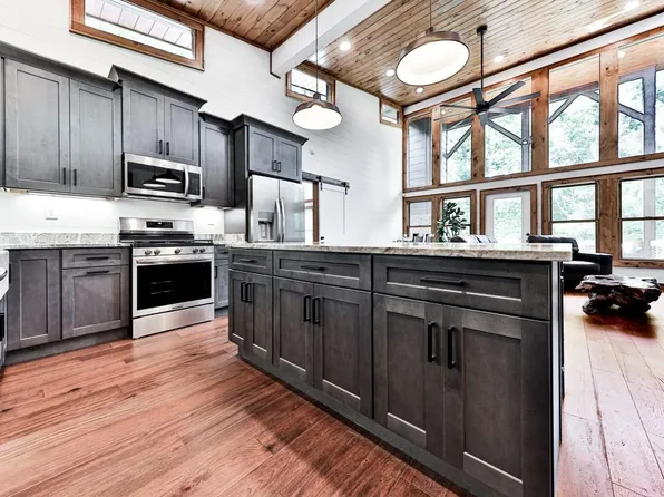 312 Campbell Camp Cir, Blue Ridge, GA 30513