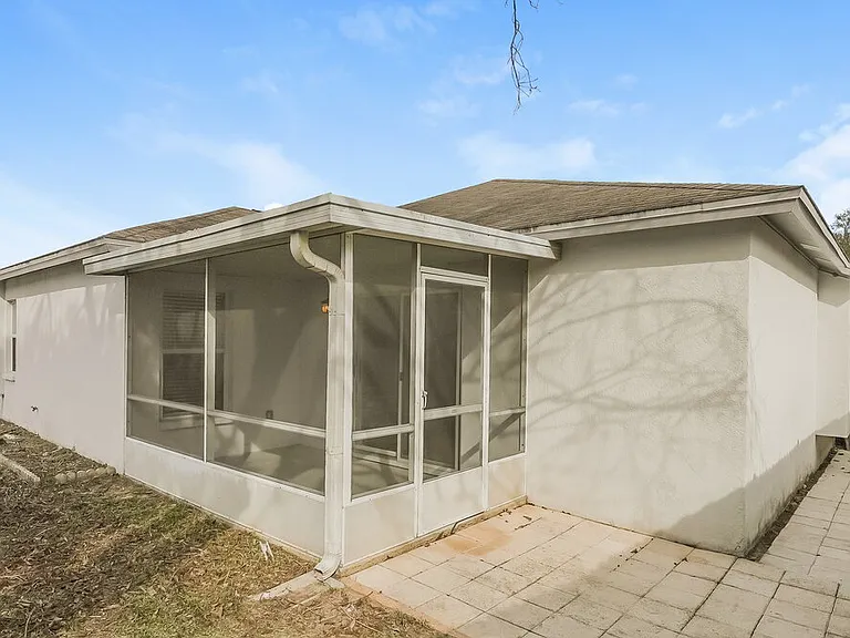 411 Sand Ridge Dr — Photo 16