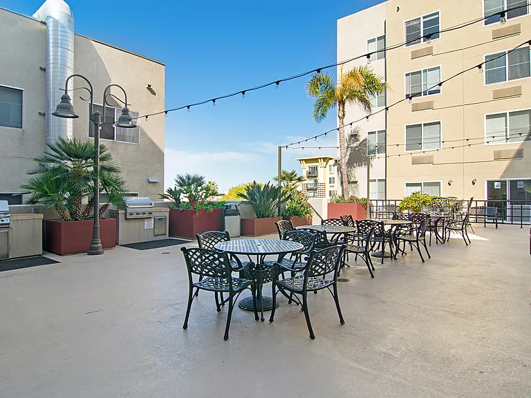 1970 Columbia St #406 — Photo 34