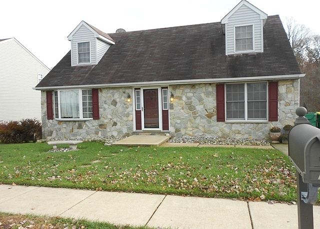 1st image of 114 Phillips Dr