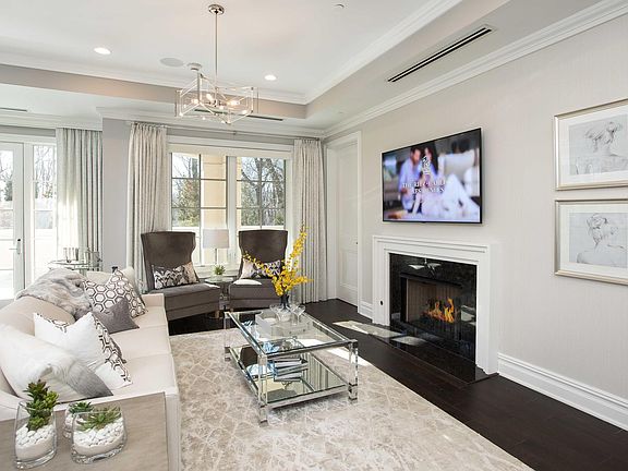 2nd image of 3000 Royal Ct Unit 3209
