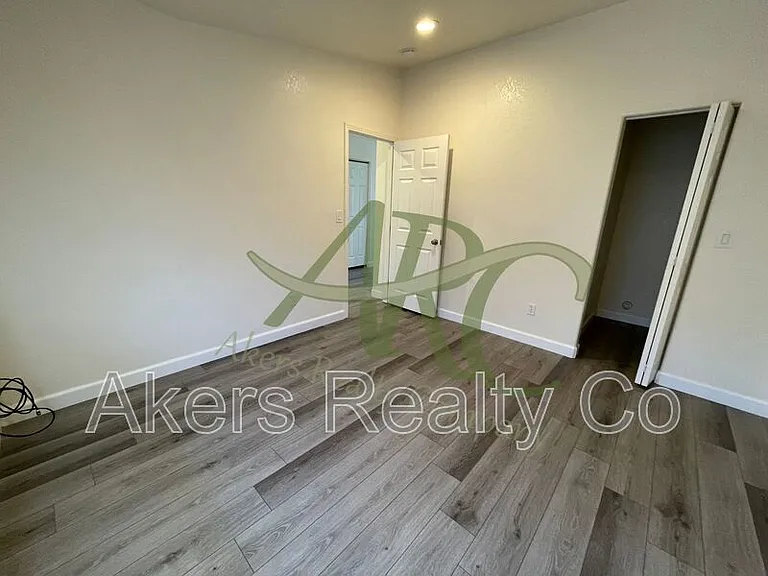 951 S Harmony Ln — Photo 6