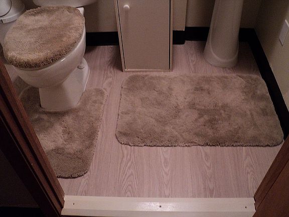 New basement bathroom floor