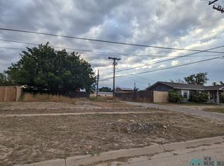 309 S Walnut St, Carlsbad, NM 88220
