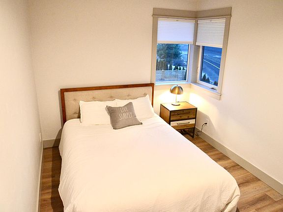 bedroom with views of Tetherow