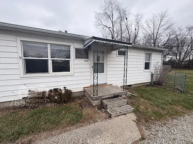 2006 N Delphos St photo 1