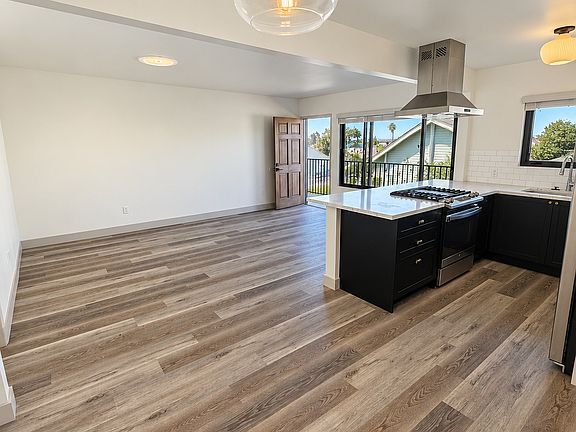 3rd image of 3833 Front St APT 4