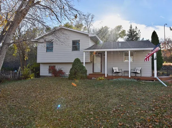 117 Bluebell Dr, Pierre, SD 57501