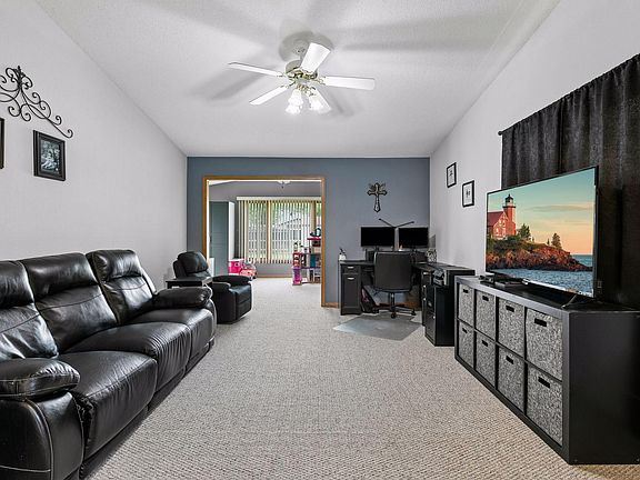 5th image of 608 E Welco Dr