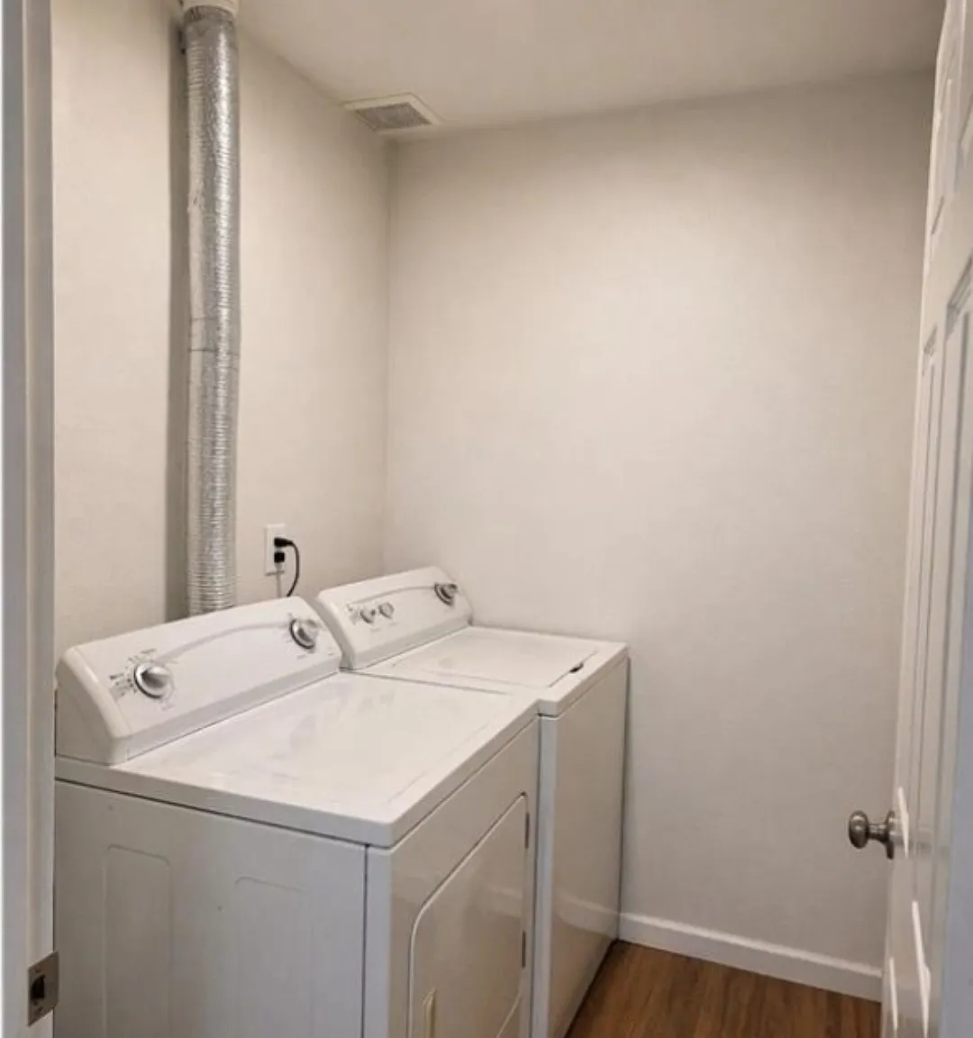 1 bed, 700 sqft, $2,000 — Photo 3