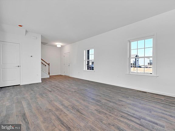 4th image of 4 Stream